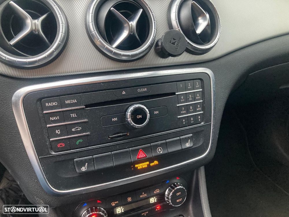 Mercedes-Benz CLA 200 d Shooting Brake Urban - 26