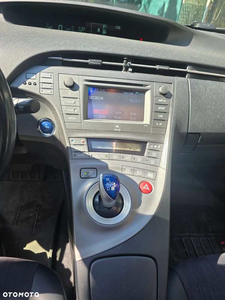 Toyota Prius 1.8 HSD Prestige - 14