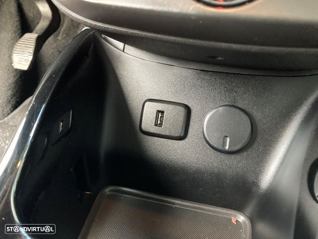 Opel Adam 1.2 Glam - 27