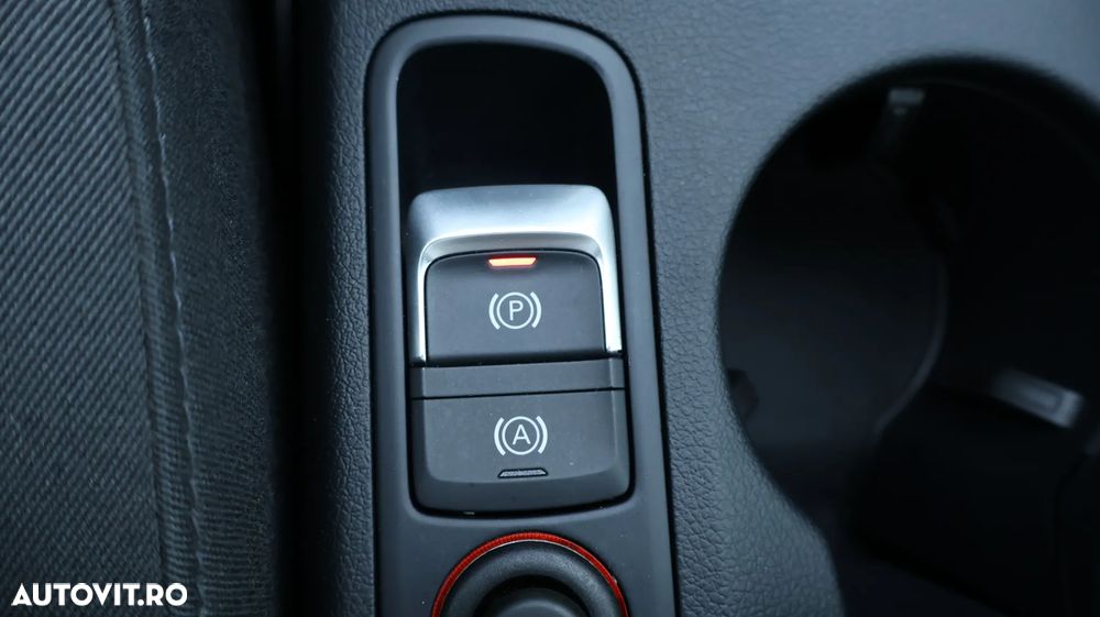 Audi Q3 2.0 TDI Quattro S tronic - 32