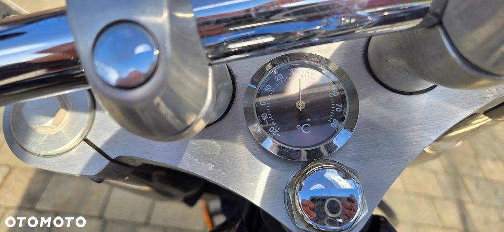 Suzuki Boulevard - 10