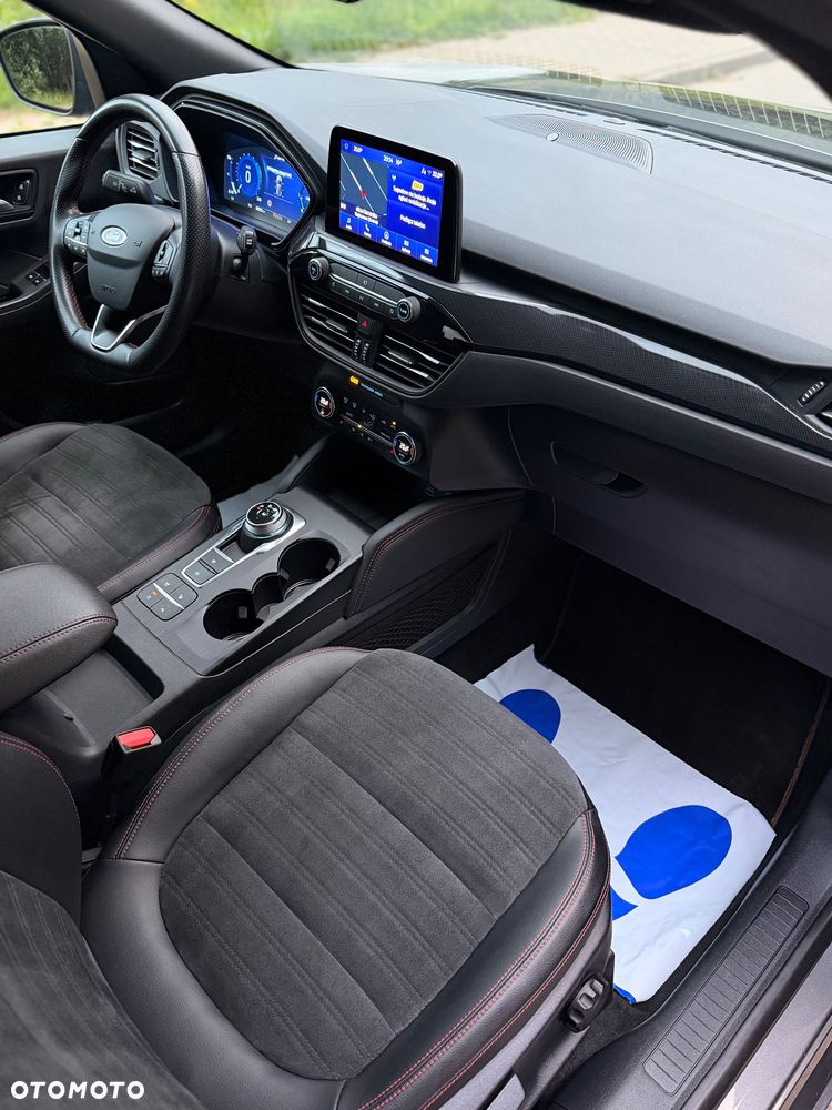 Ford Kuga 2.0 EcoBlue 4x4 ST-LINE X - 31