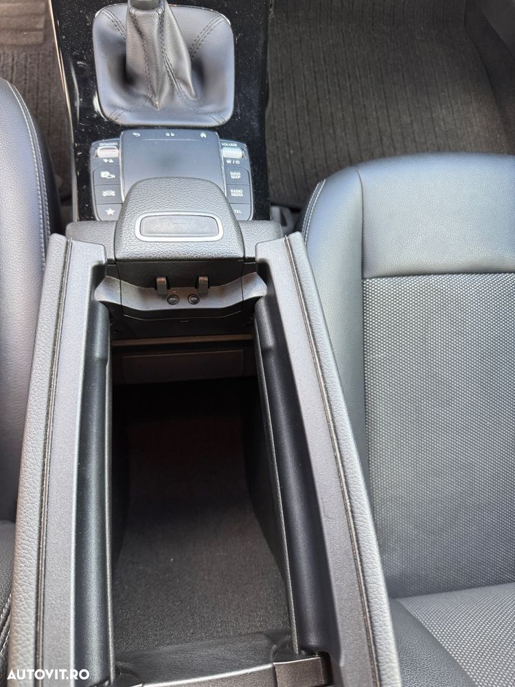 Mercedes-Benz CLA 180 d Shooting Brake - 13