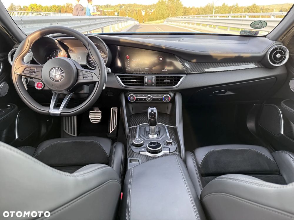 Alfa Romeo Giulia 2.9 Bi Turbo V6 Quadrifoglio - 12
