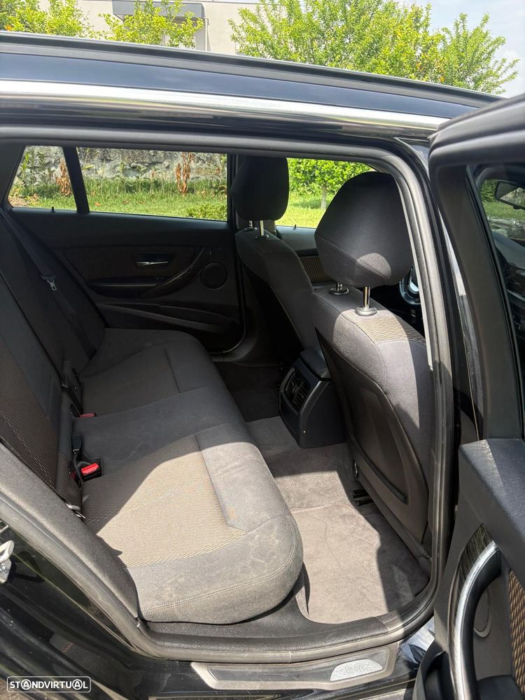BMW 320 d Luxury Line - 10