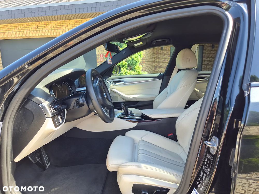 BMW Seria 5 520d xDrive M Sport sport - 8