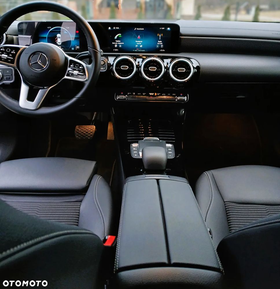 Mercedes-Benz CLA 200 Progressive 7G-DCT - 9