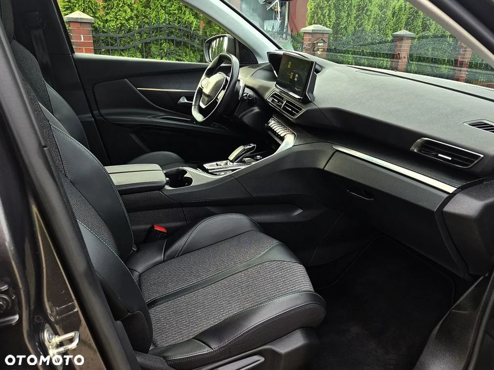 Peugeot 3008 1.6 PureTech Hybrid PHEV Allure Pack S&S EAT8 - 5