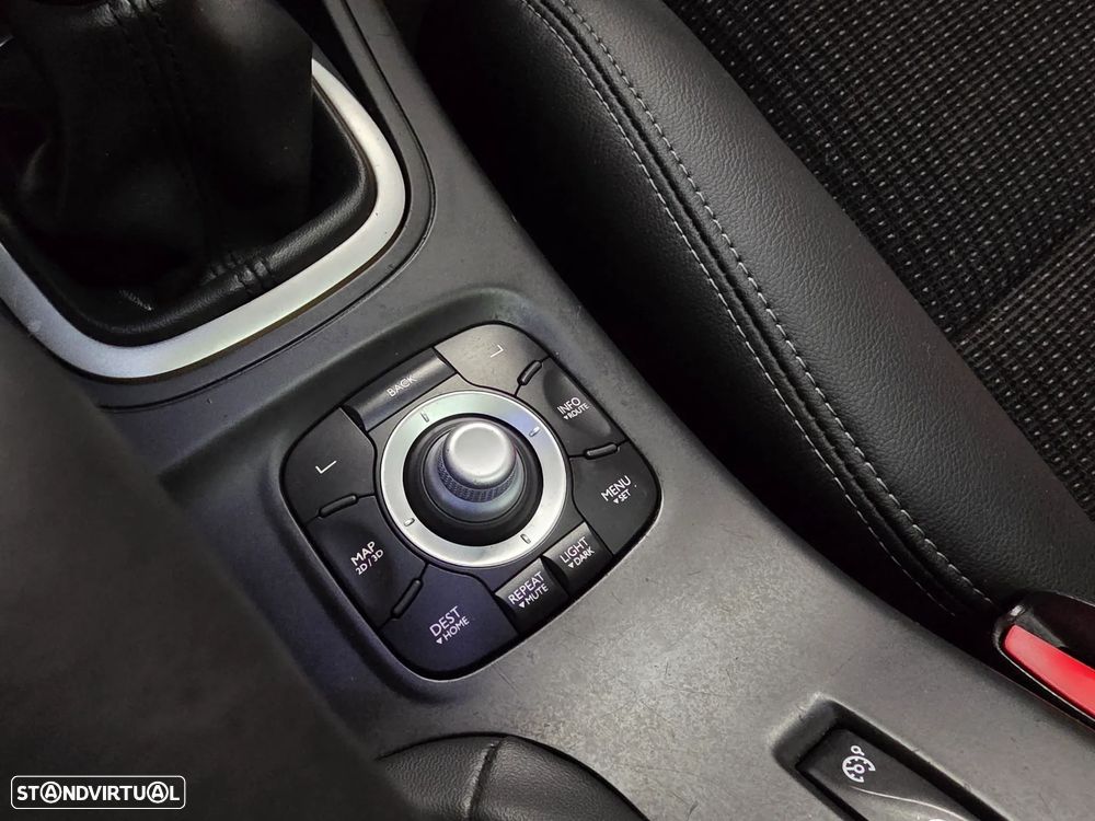 Renault Mégane Coupe 1.5 dCi Dynamique S - 16