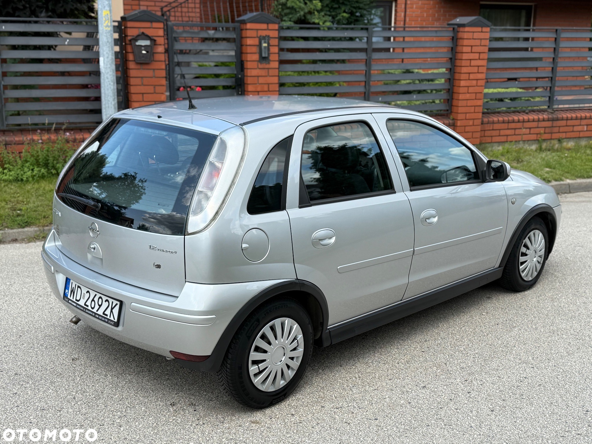 Opel Corsa 1.2 16V Cosmo - 12