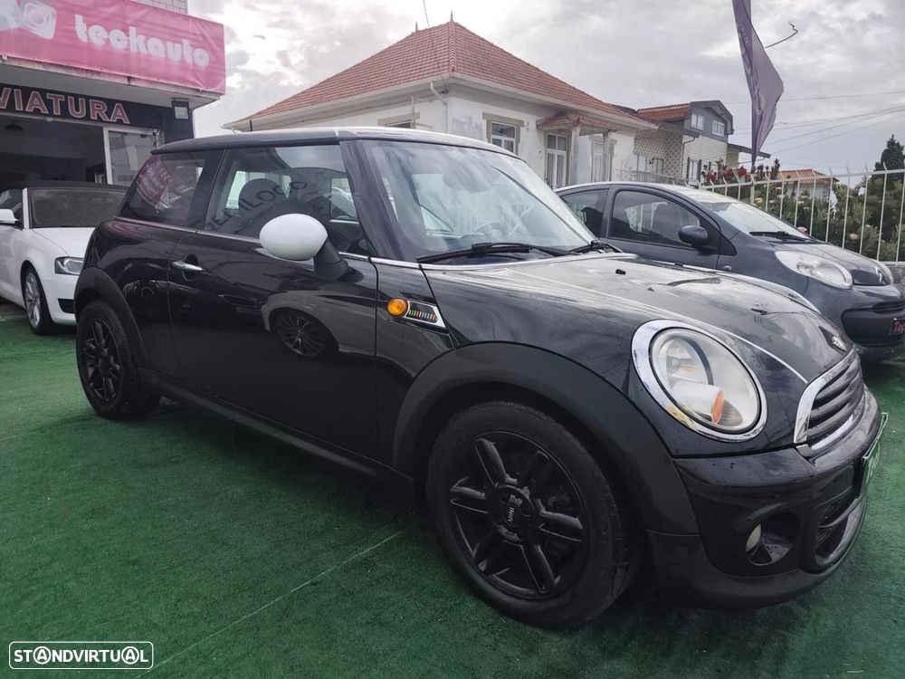 Mini 3 Portas 2013 photo 4