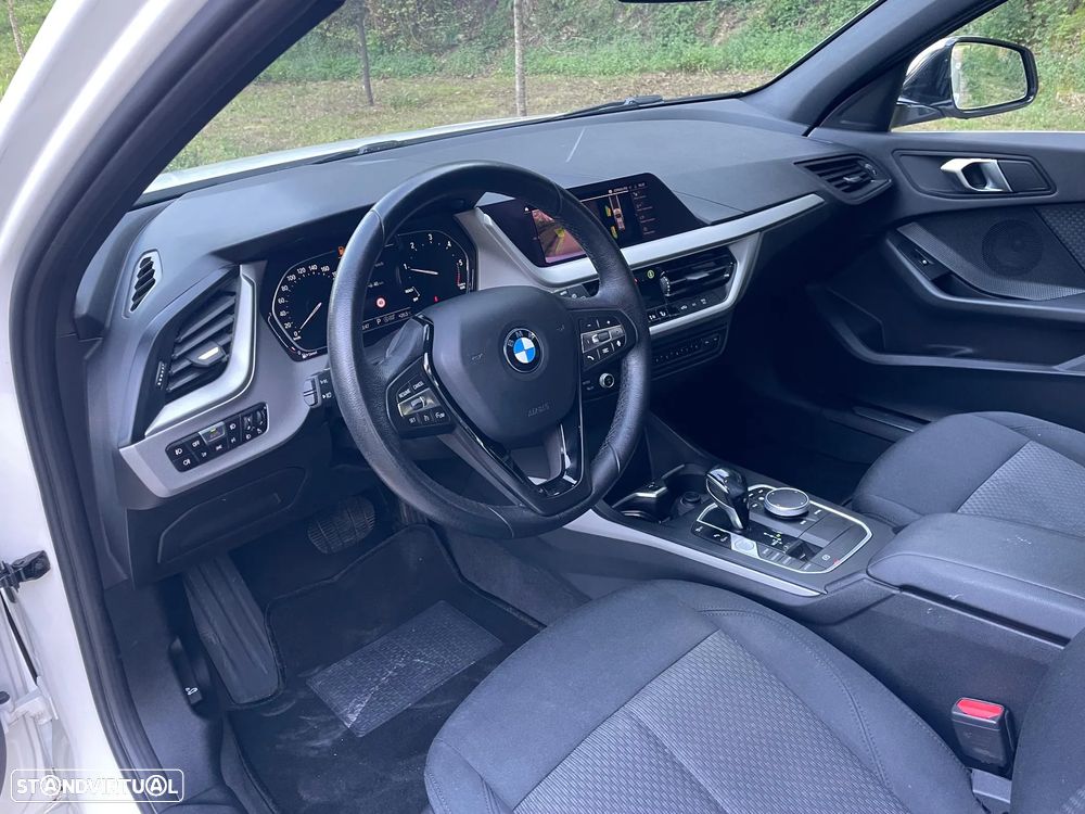 BMW 116 d Aut. Sport Line - 7