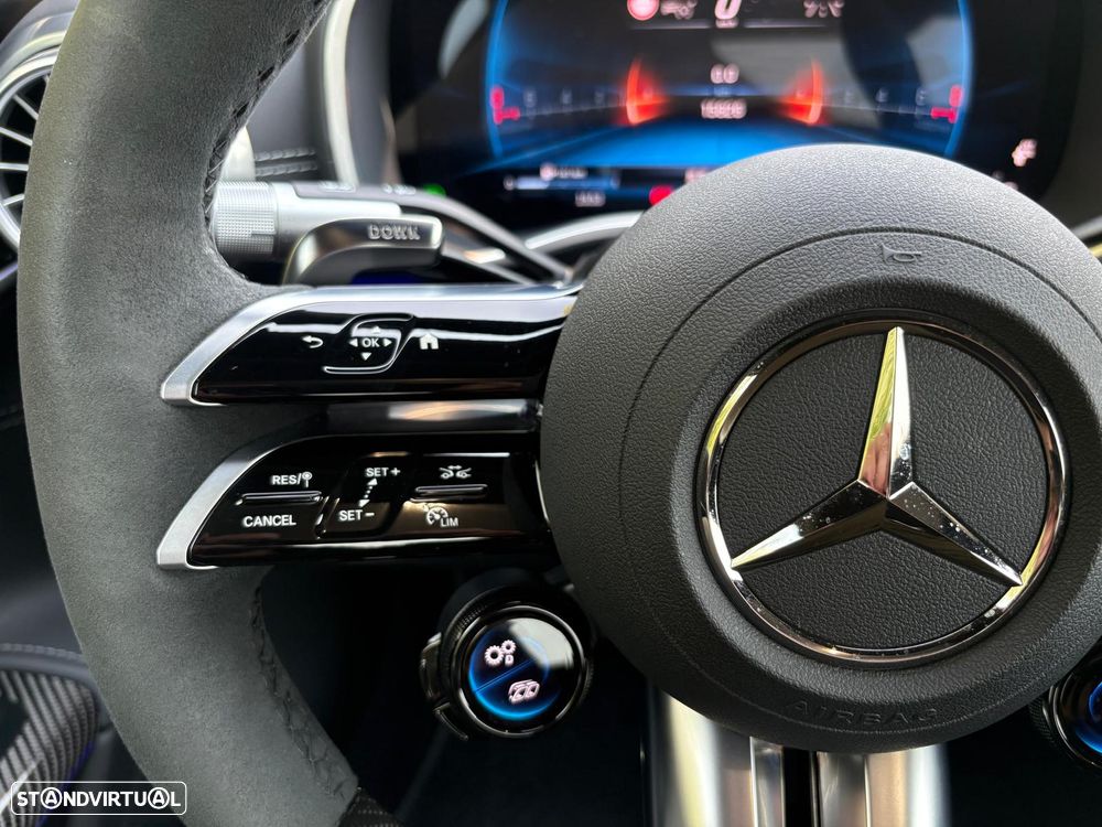Mercedes-Benz AMG GT 63 4MATIC+ 2D Speedshift MCT 9G - 26