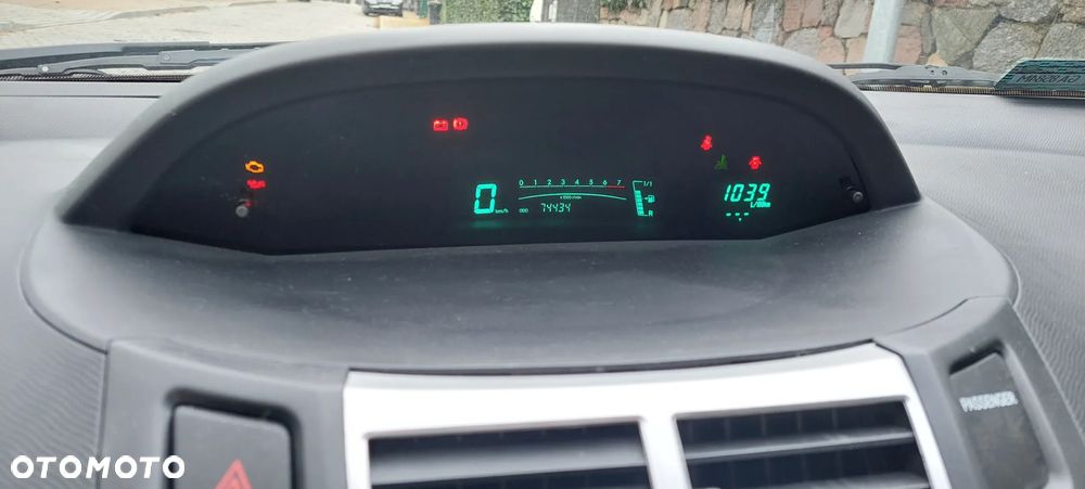 Toyota Yaris 1.33 Prestige - 7