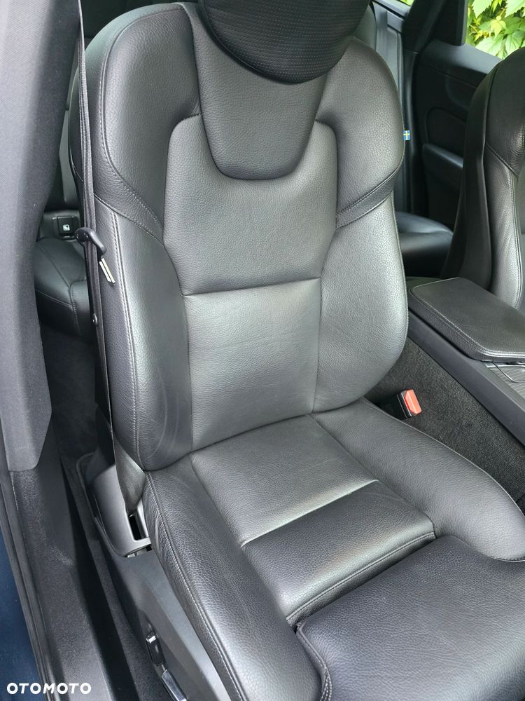 Volvo XC 60 D4 Momentum Pro - 5