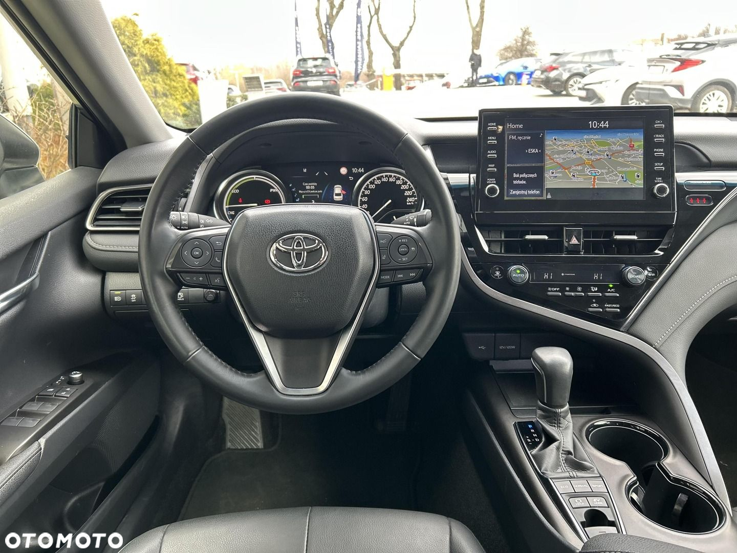 Toyota Camry - 12