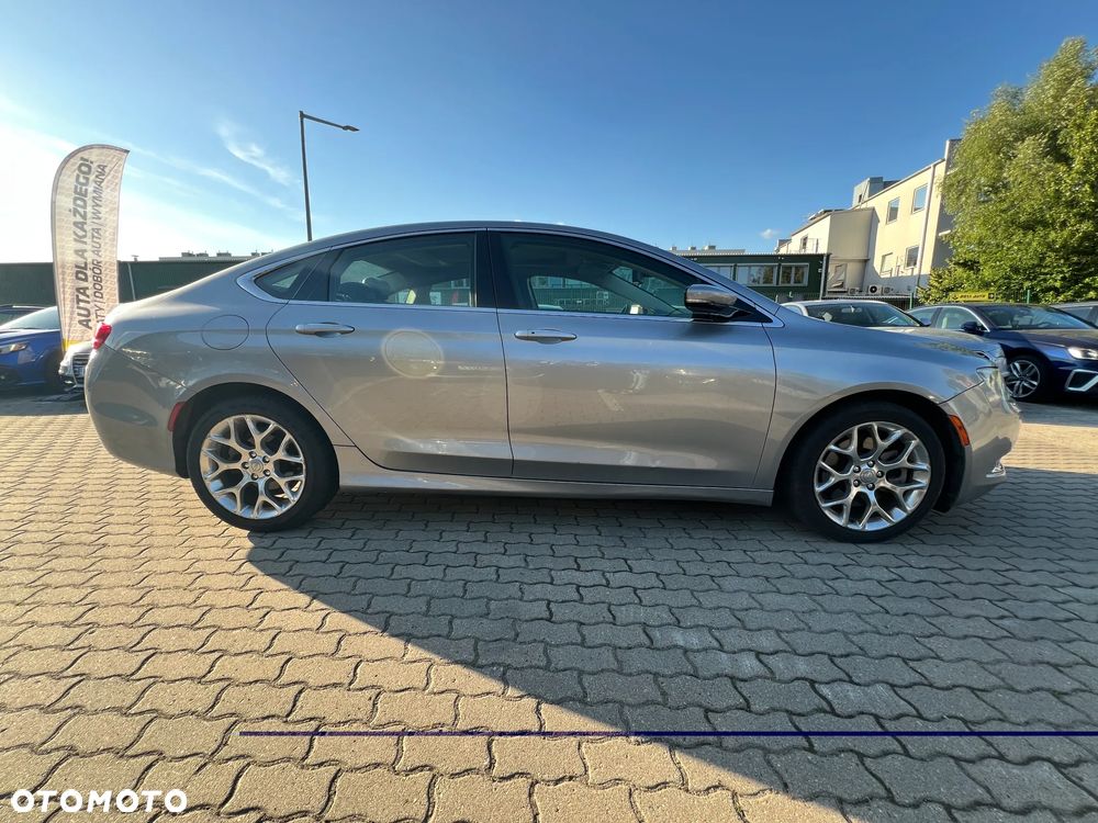 Chrysler 200 - 9