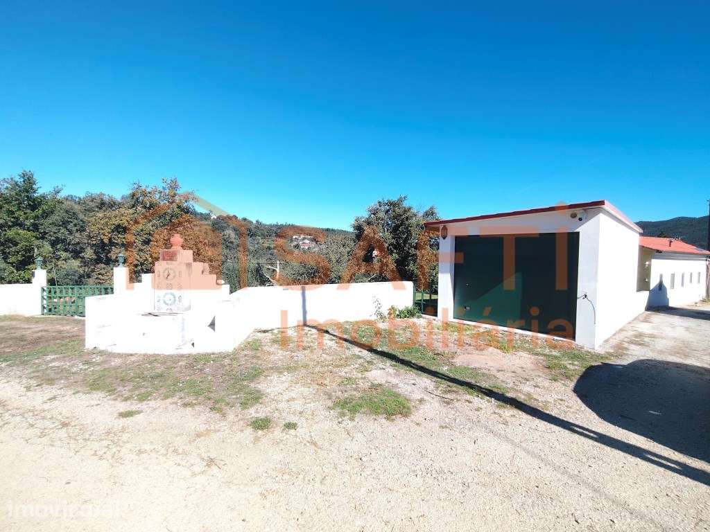 MORADIA T2 RESTAURADA, COM GARAGEM E TERRENO DE CULTIVO. - Grande imagem: 4/43