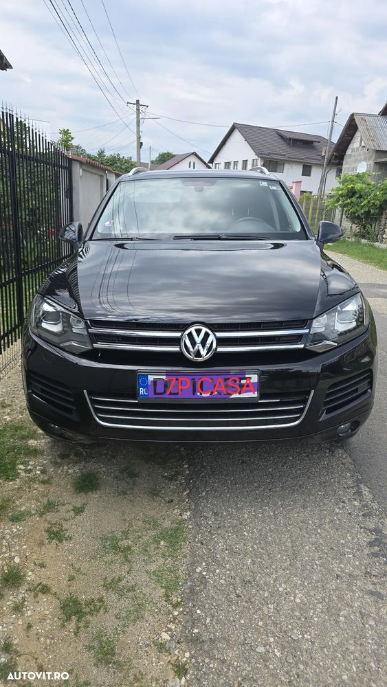 Volkswagen Touareg - 1