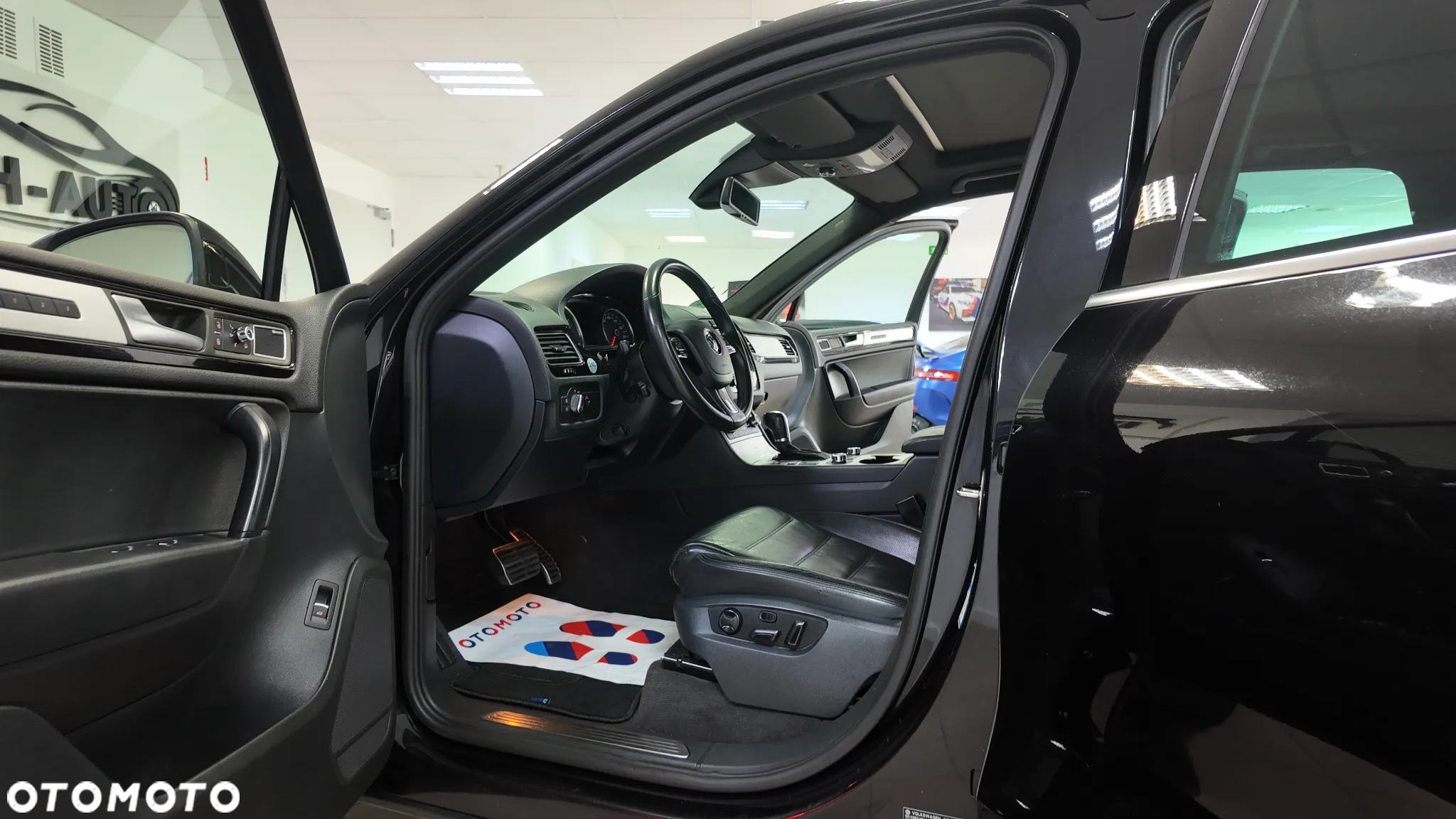 Volkswagen Touareg 3.0 Hybrid Automatik - 22