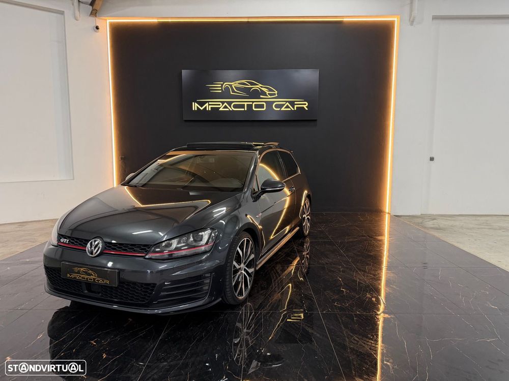 VW Golf 2.0 TSi GTi DSG - 2