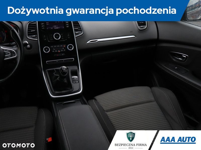 Renault Grand Scenic - 10