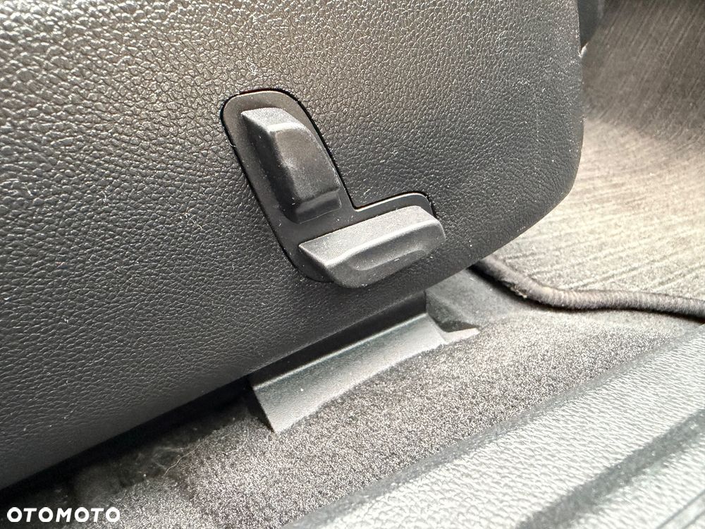 Mercedes-Benz Klasa E - 29