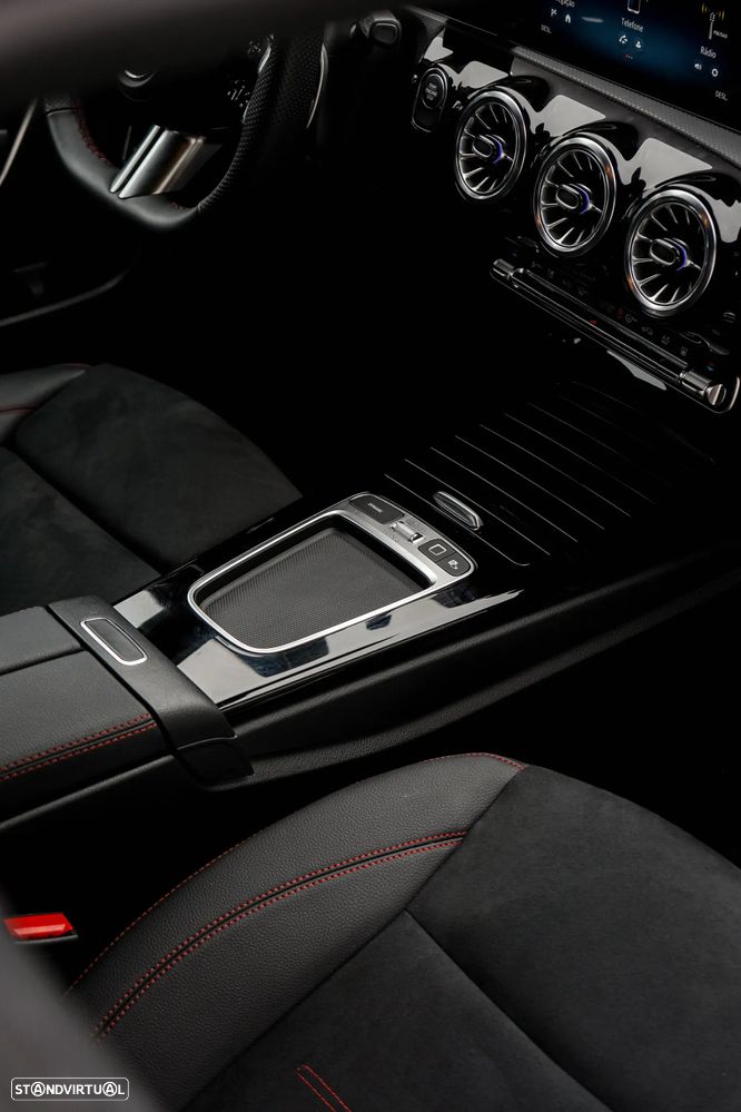 Mercedes-Benz A 250 e AMG Line - 39