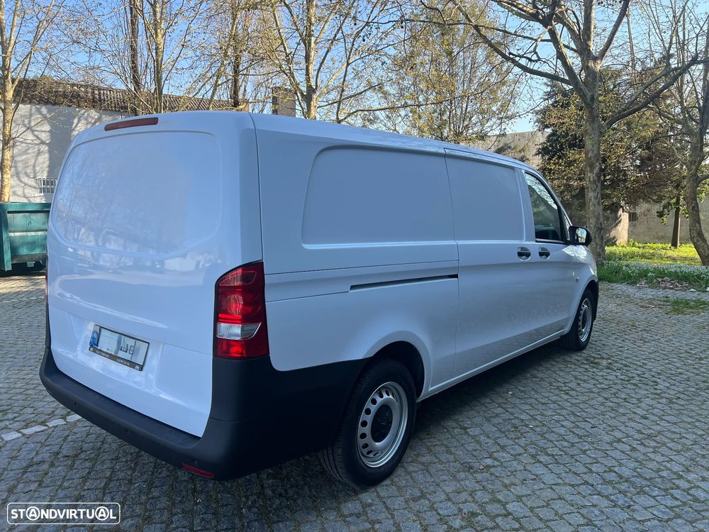 Mercedes-Benz 116 Extra Longa - 12