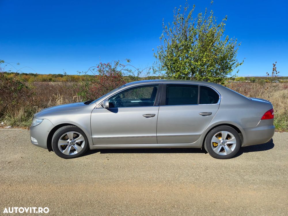 Skoda Superb 1.6 TDI GreenLine - 2