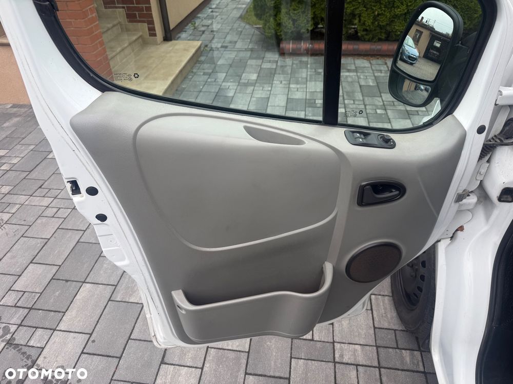 Opel Vivaro - 26