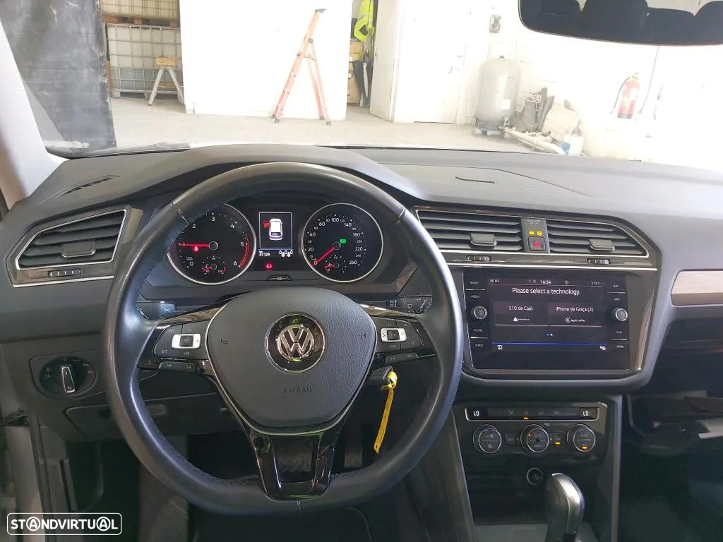 VW Tiguan Allspace 2.0 TDI Confortline DSG - 9