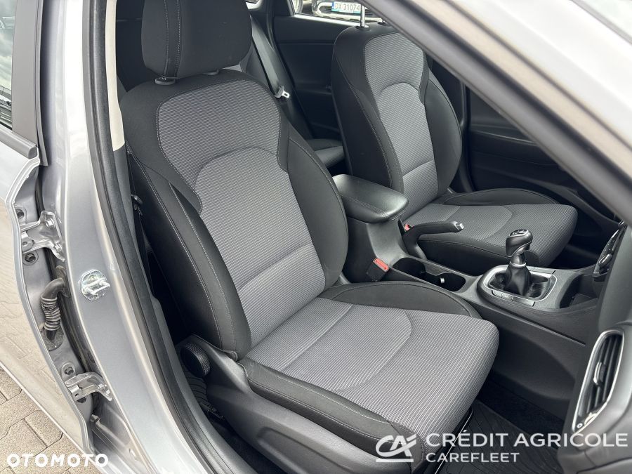Hyundai i30 1.5 DPI Classic + - 19