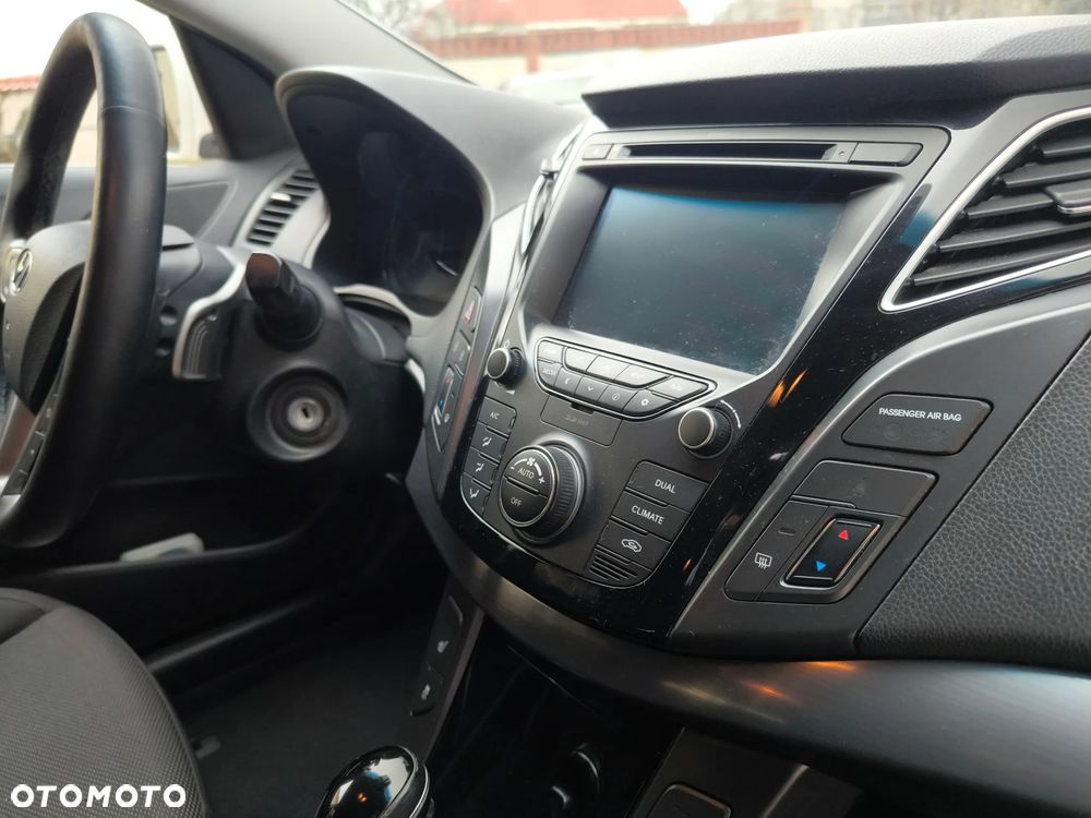 Hyundai i40 Kombi 1.7 CRDi DCT Premium - 5