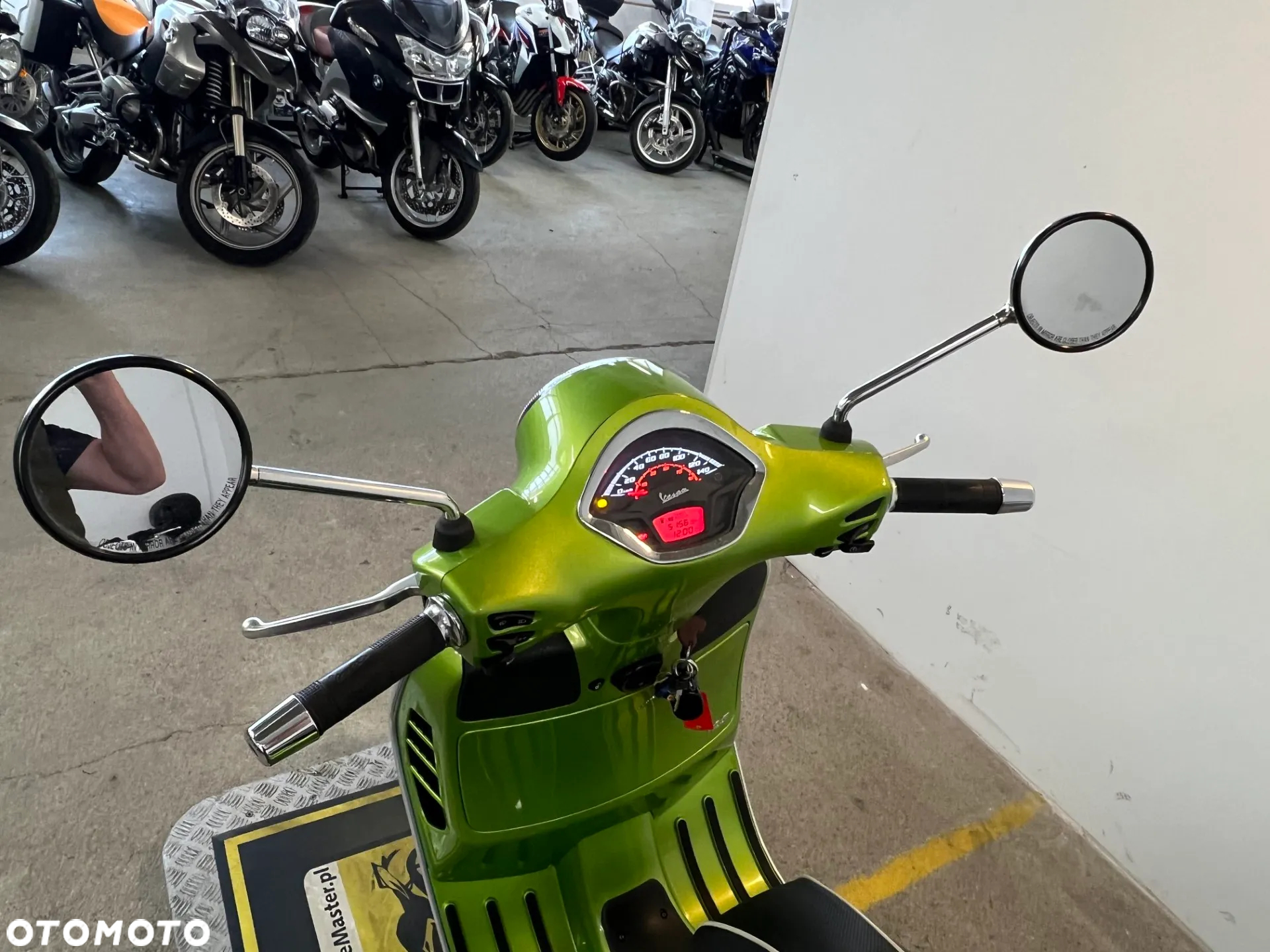 Vespa GTS - 19