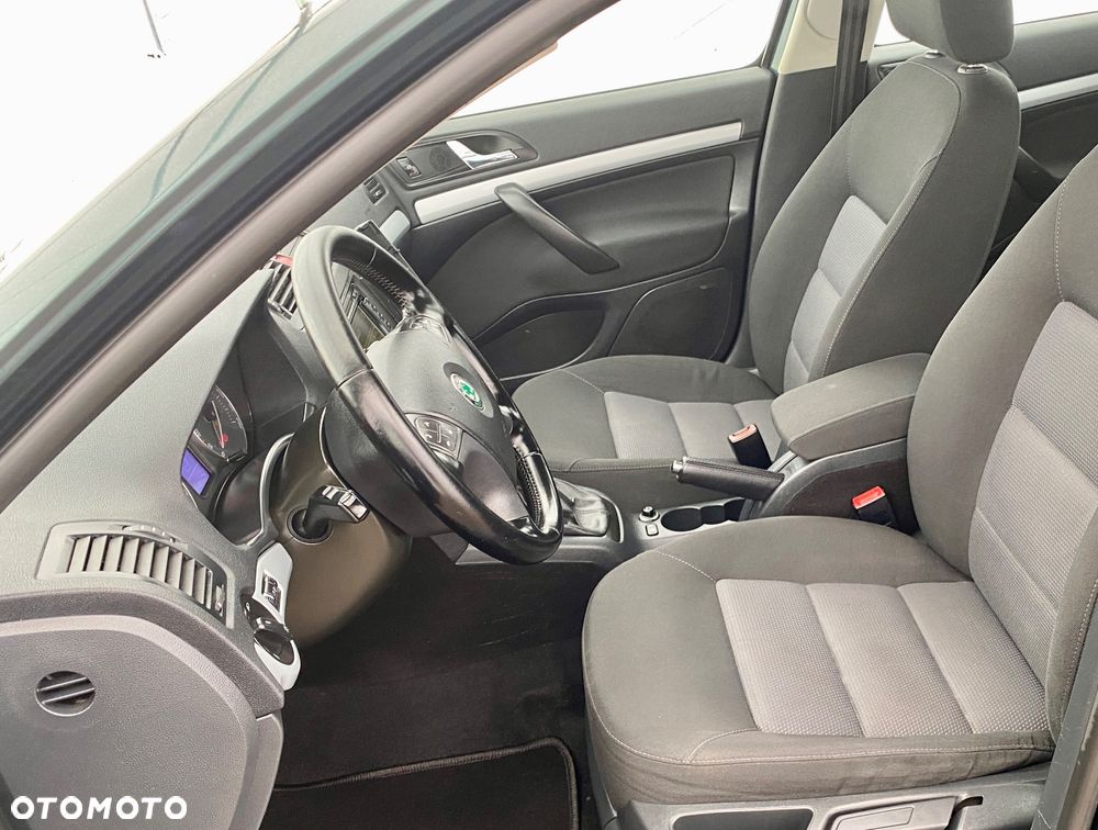 Skoda Octavia 2.0 TDI DPF Elegance - 12