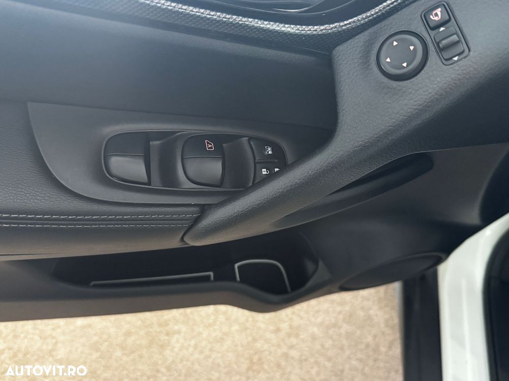 Nissan X-Trail 1.6 dCi Xtronic Tekna - 17