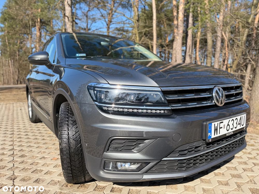 Volkswagen Tiguan - 1