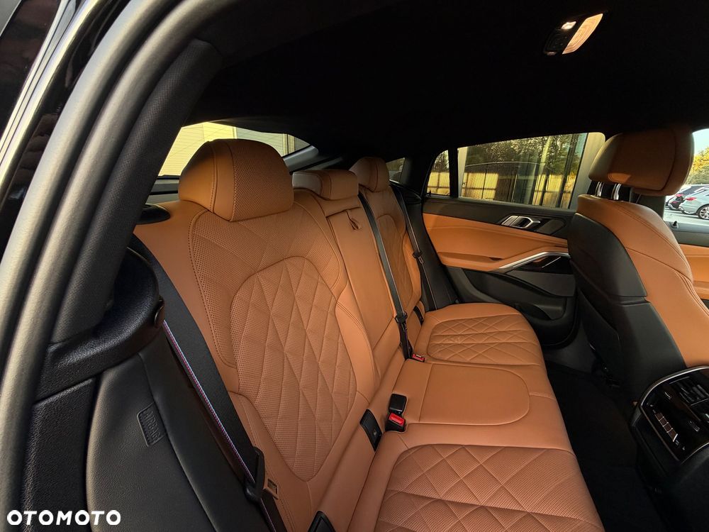BMW X6 xDrive30d mHEV - 28