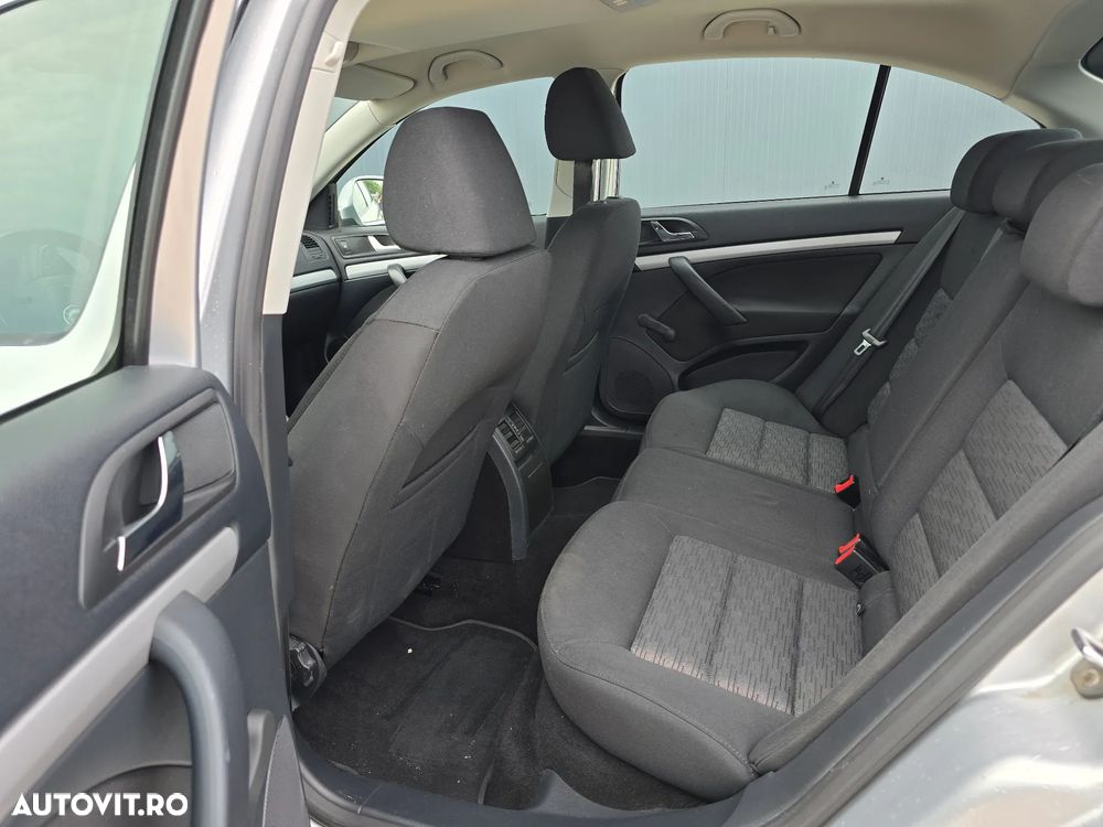 Skoda Octavia 1.6 TDI GREENLINE - 9