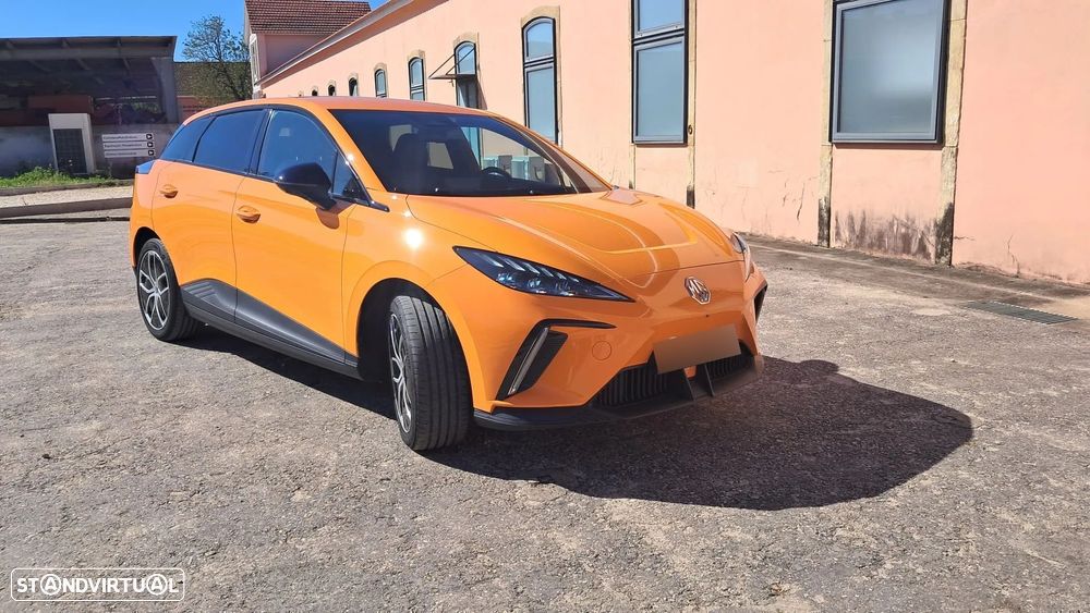 MG MG4 64 kWh Luxury - 3