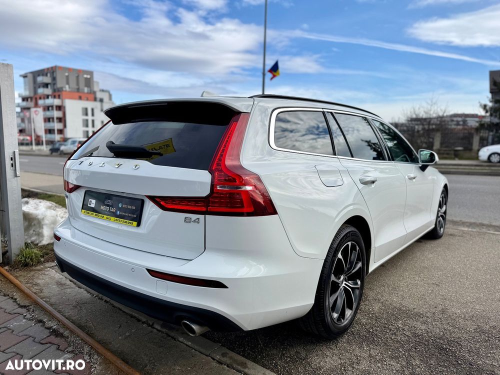 Volvo V60 B4 D Geartronic Momentum Pro - 3