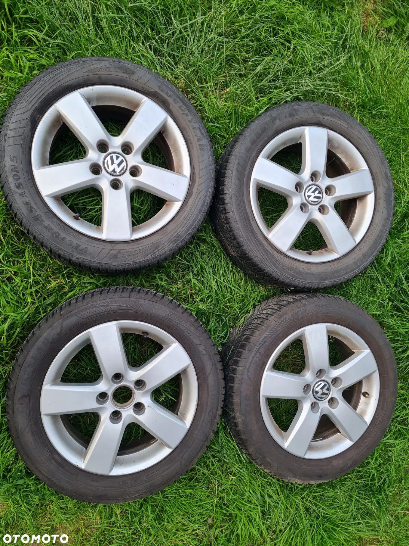 Volkswagen Passat 1.9 TDI Comfortline - 14