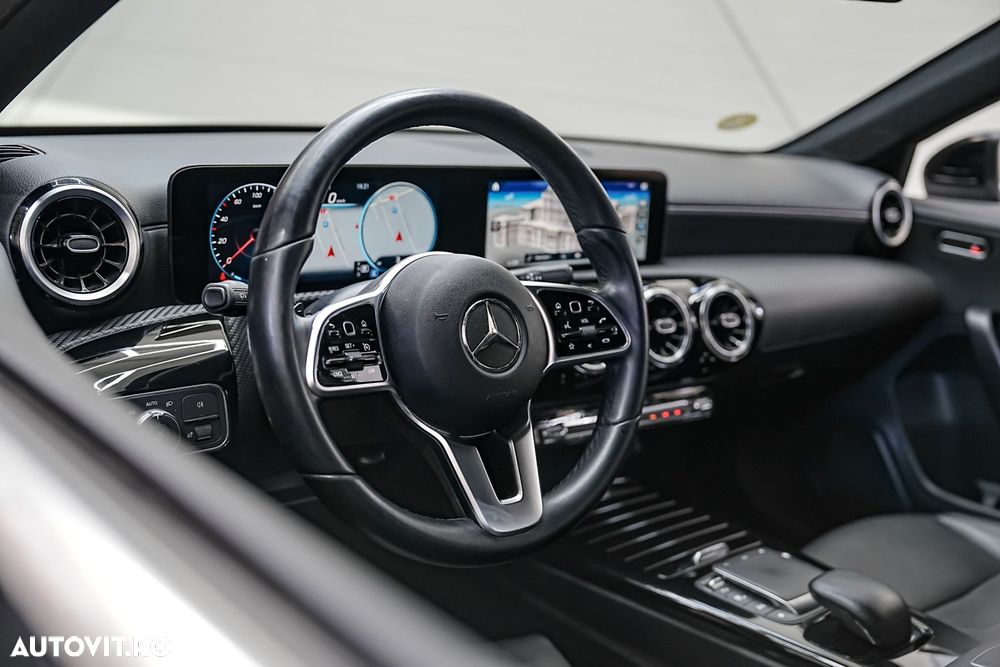 Mercedes-Benz A 180 d Sedan 8G-DCT - 15