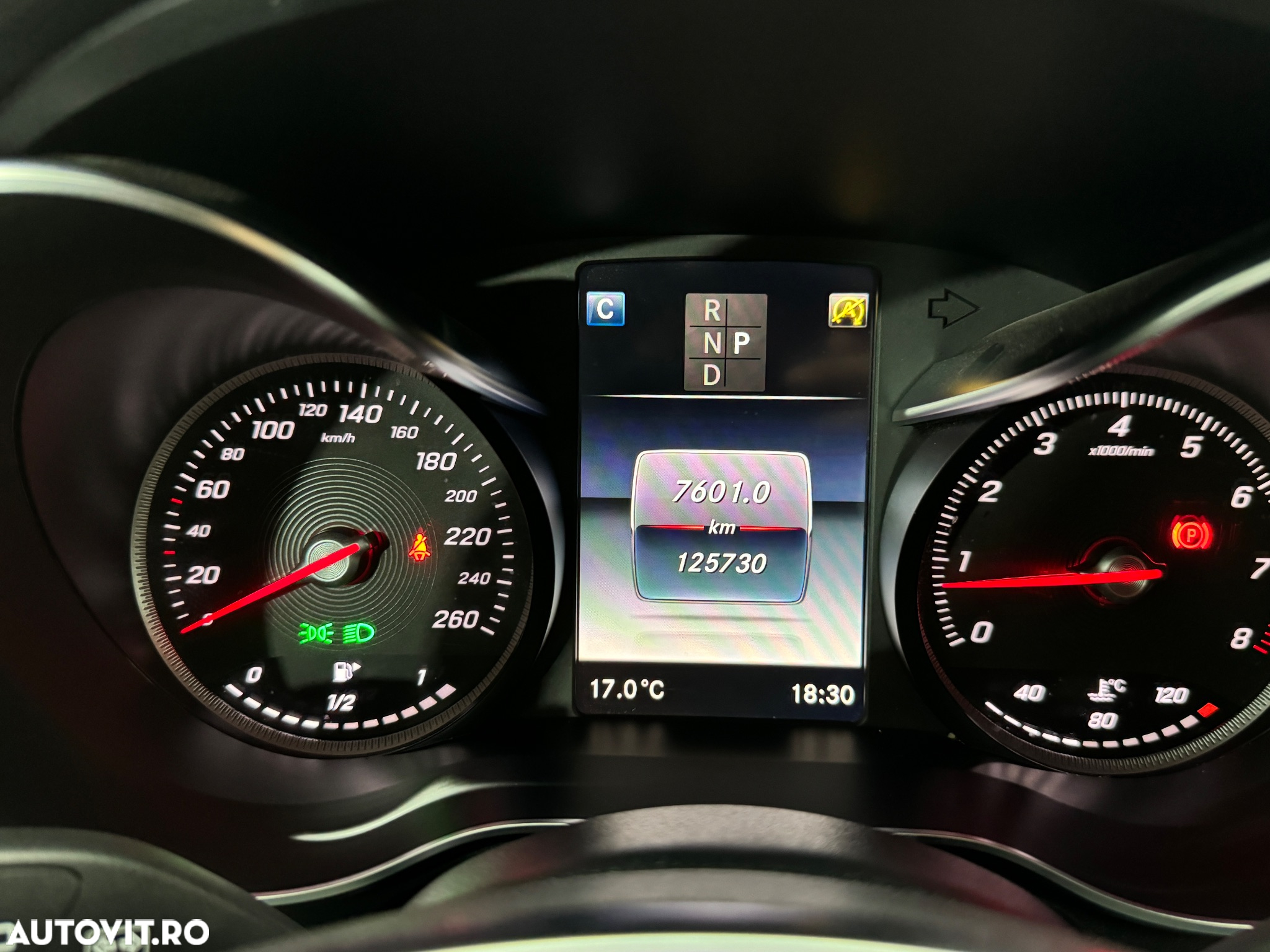 Mercedes-Benz GLC 250 4MATIC - 39