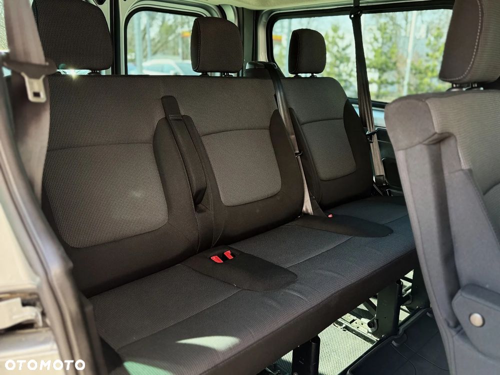 Renault Trafic 2.0 dCi - 21