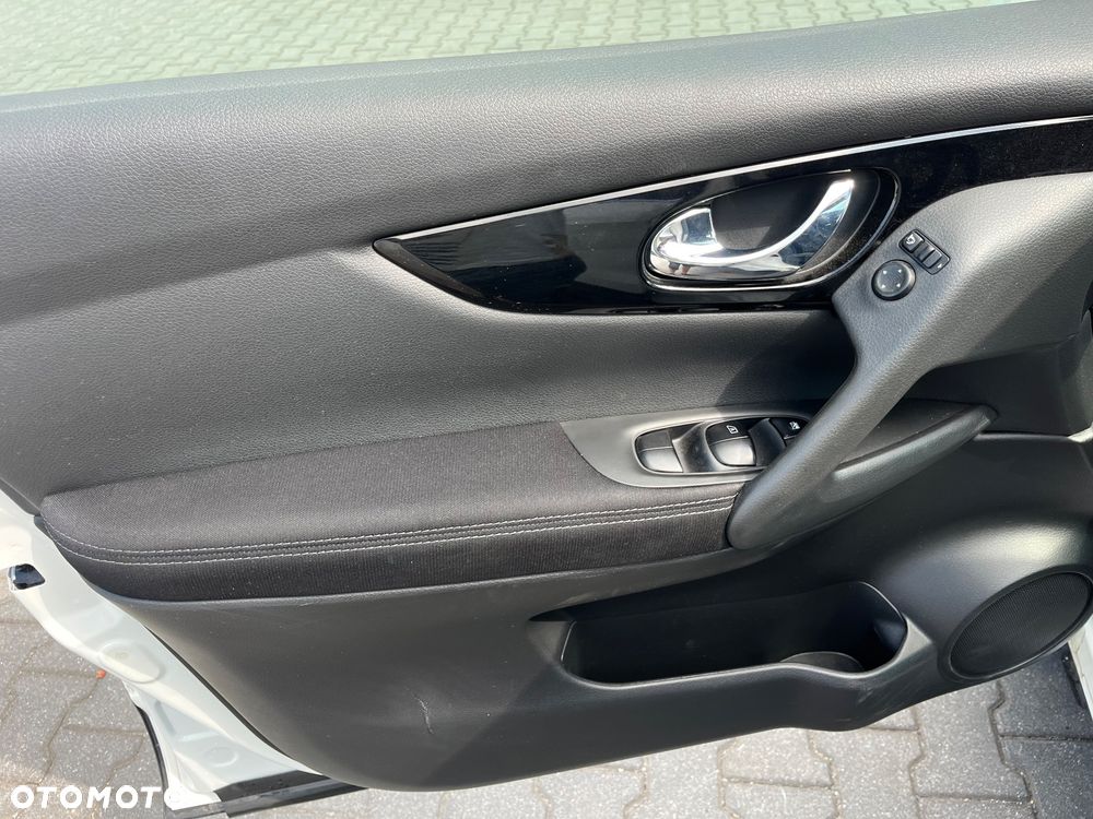 Nissan Qashqai 1.2 DIG-T N-Connecta Xtronic EU6 - 22