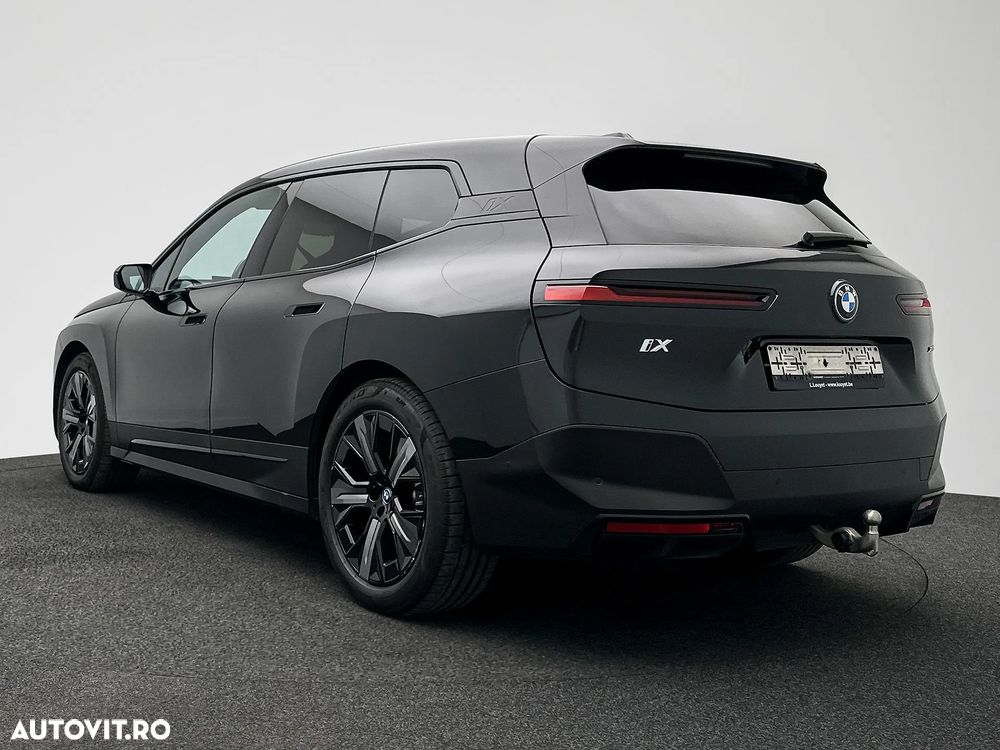 BMW iX xDrive40 - 18