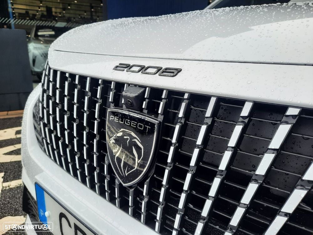 Peugeot e-2008 54 kWh Allure - 8