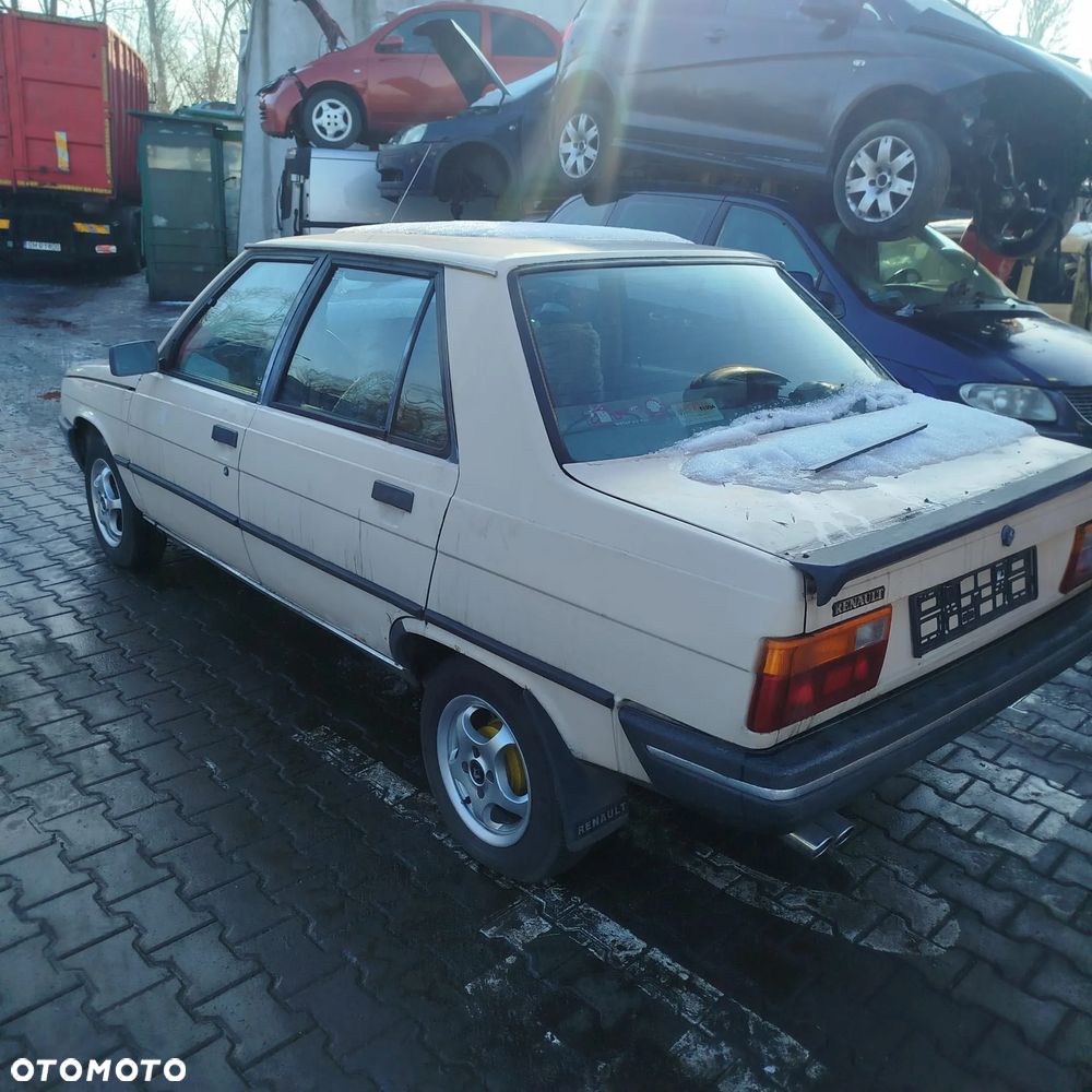 Renault 21 na części . - 5